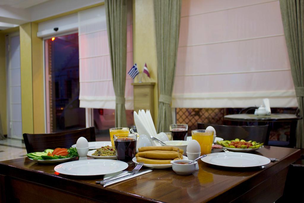 Hotel Feri Tbilisi Zewnętrze zdjęcie