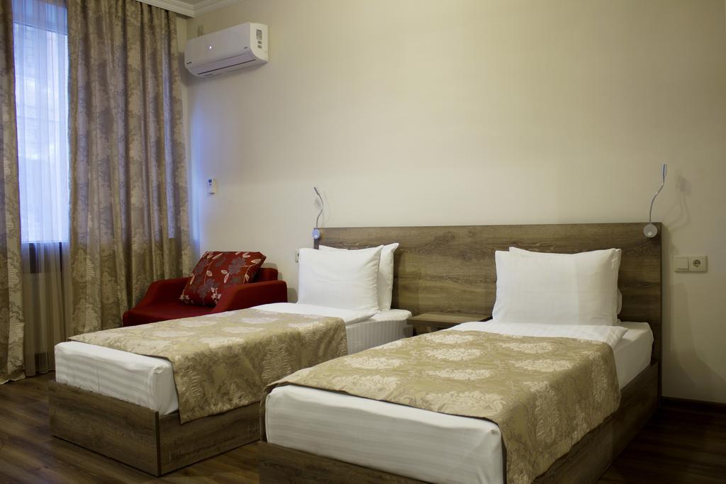 Hotel Feri Tbilisi Zewnętrze zdjęcie